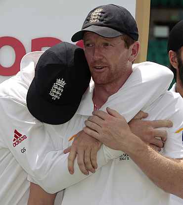 Paul Collingwood reacts after winning the Ashes against Australia in Sydney