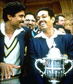 Mohinder Amarnath (right) with Kapil Dev