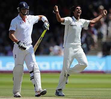 Ishant Sharma celebrates after dismissing Kevin Pietersen