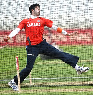 S Sreesanth bowls in the nets during Thursday's practice