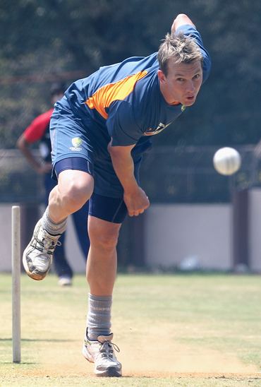 Brett Lee bowls in the nets