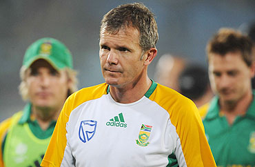 South Africa's coach Corrie van Zyl has a dejected look