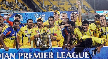 The jubilant Chennai Super Kings team after winning IPL-4 final