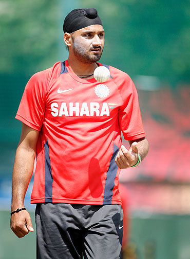 'Will it be appropriate to say Harbhajan has been thrown out?'