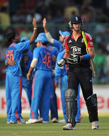 Kevin Pietersen reacts after being dismissed by Umesh Yadav