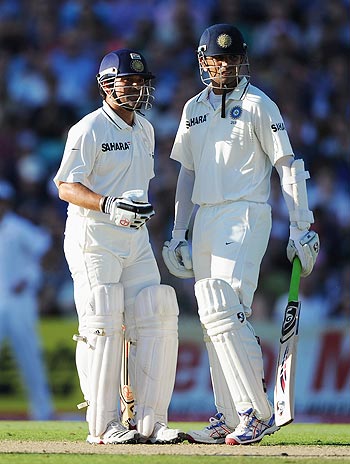 Sachin Tendulkar (left) with Rahul Dravid