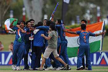 Indian team celebrates after winning the World Cup