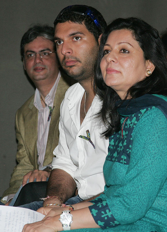 Yuvraj with his mother Shabnam Singh at the launch of 'YouWeCan'