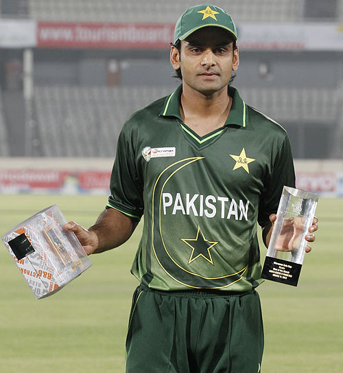 Pakistan's Mohammad Hafeez poses with the man-of-the-match trophy