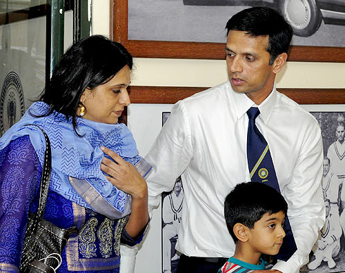Rahul Dravid with wife Vijeeta and son Samit