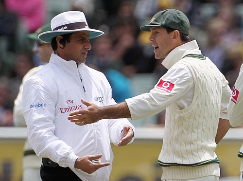 Ricky Ponting of Australia argues with umpire Aleem Dar after a referral against Kevin Pietersen of England was ruled not out