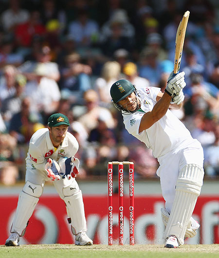 South Africa'S Faf du Plessis bats on Day 1 of the third Test between Australia and South Africa