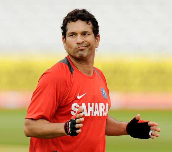 'People who criticize Sachin should not forget his achievements'