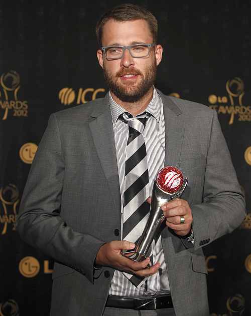 New Zealand's Daniel Vettori, winner of the ICC's Spirit of Cricket Award, poses with his trophy during the ICC Awards in Colombo