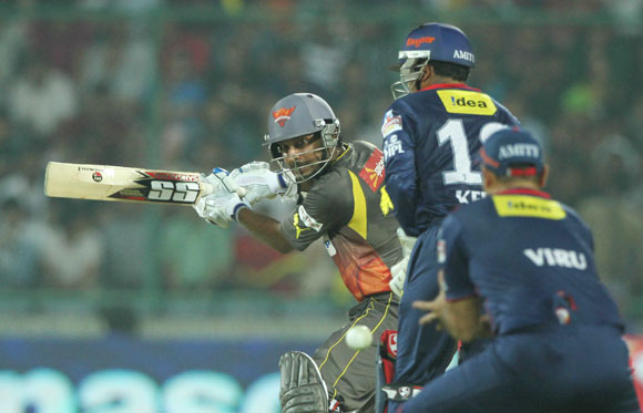 Delhi Daredevils player Virender Sehwag take a catch of Sunrisers Hyderabad Captain Kumar Sangakkara