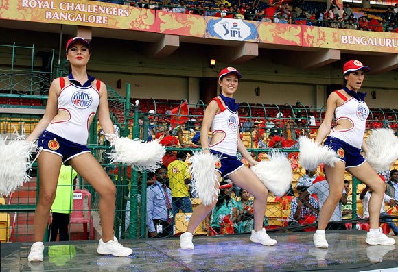 The sexiest cheerleaders in the IPL