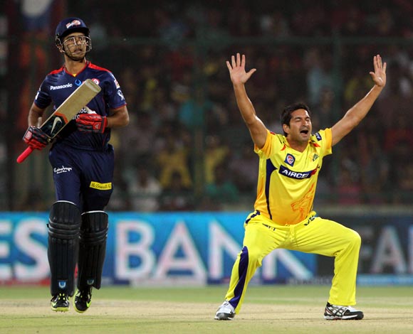 Mohit Sharma appeals successfully for the wicket of Manprit Juneja