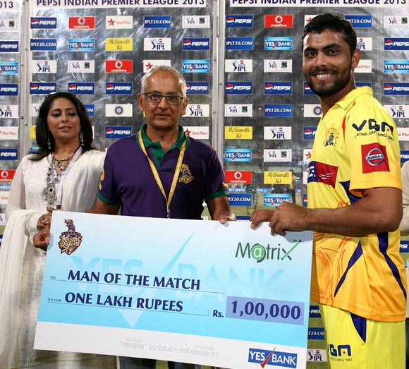 Ravindra Jadeja gets the man of the match award