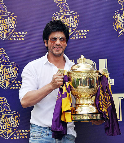 Shah Rukh Khan with the IPL trophy
