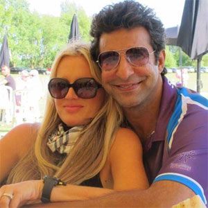 Wasim Akram with fiance Shaniera Thompson