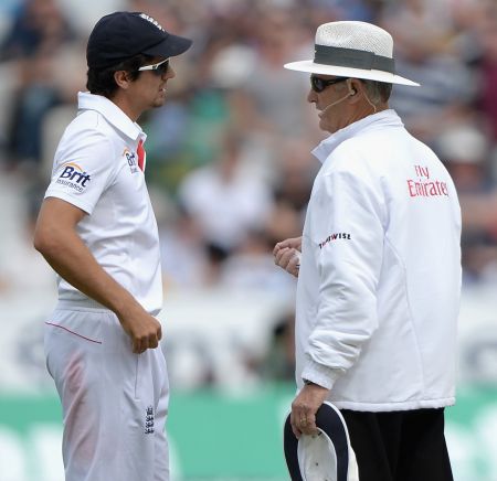 Alastair Cook, Simon Taufel and Andrew Strauss