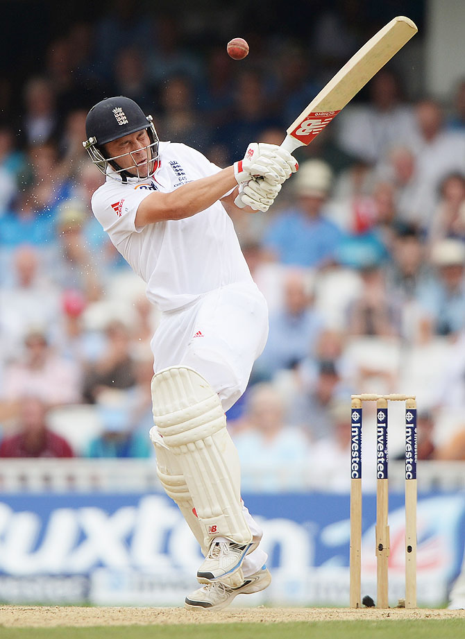Jonathan Trott misses a short pitched delivery on Day 3 of the 5th Ashes Test on Friday