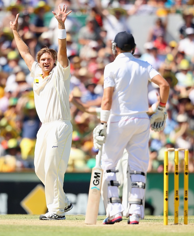 Shane Watson of Australia appeals for the wicket of Joe Root of England