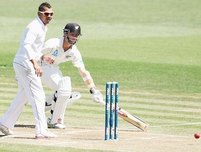 Narine proving handful as NZ build in Hamilton