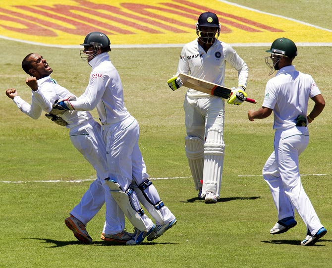 Robin Peterson (left) celebrates the wicket of Ravindra Jadeja