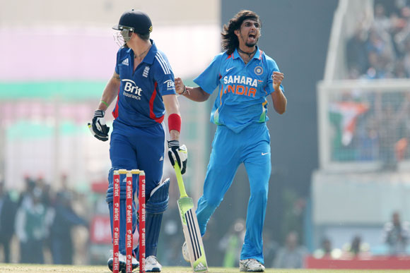 Ishant Sharma of India celebrates the wicket of Kevin Pietersen of England