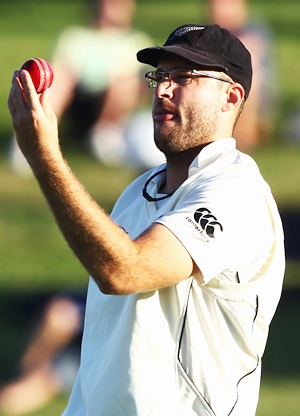 Vettori out for six months, considers future
