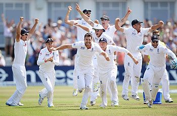 England players celebrate after beating Australia to win the first Ashes Test at Trent Bridge on Sunday