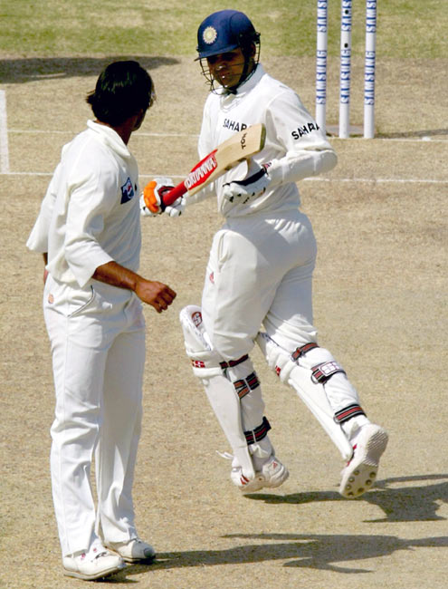 Virender Sehwag (right) clashes with Shoaib Akhtar
