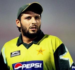 Afridi, Younis likely to make comeback