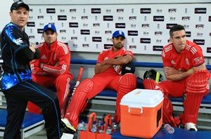 Pietersen's England comeback thwarted by rain