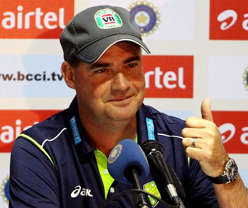 When we've lost a wicket, we tend to lose them in clumps, coach Mickey Arthur said after the Hyderabad defeat.
