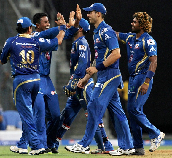 Mumbai Indians players celebrate