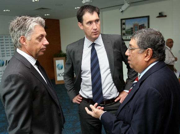 N. Srinivasan (right)