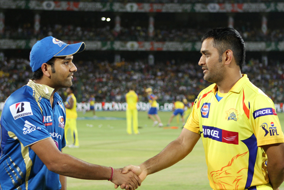 Rohit Sharma and MS Dhoni at the toss during the first qualifier at Ferozshah Kotla