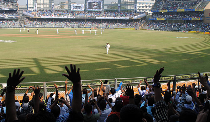 PHOTOS: Sachin fanfare at the Wankhede