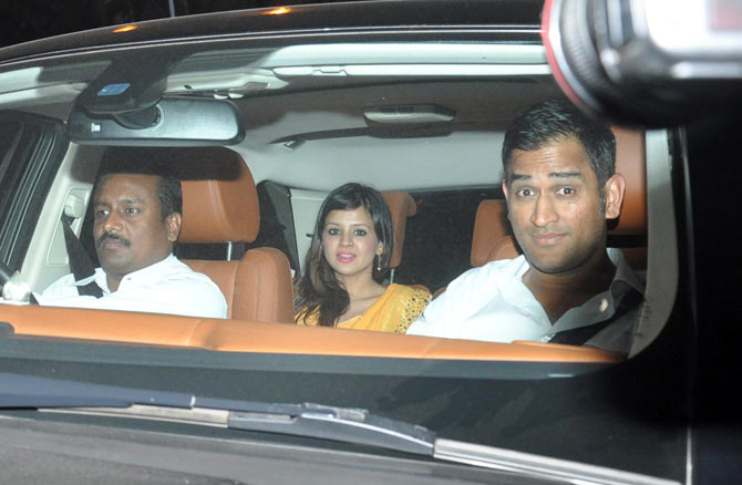 India captain Mahendra Singh Dhoni with wife Sakshi