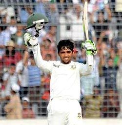 Mominul Haque celebrates after getting to hundred