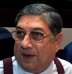 Srinivasan throws his weight around, re-elected unopposed at BCCI AGM