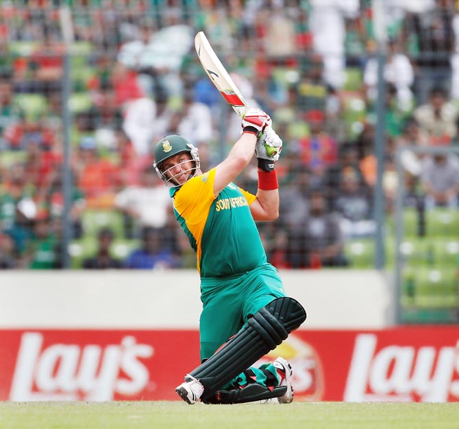 Jacques Kallis of South Africa hits a six
