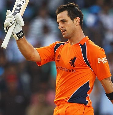 Ryan ten Doeschate, a complete package.