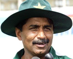 PCB: Miandad resigns as Director-General cricket