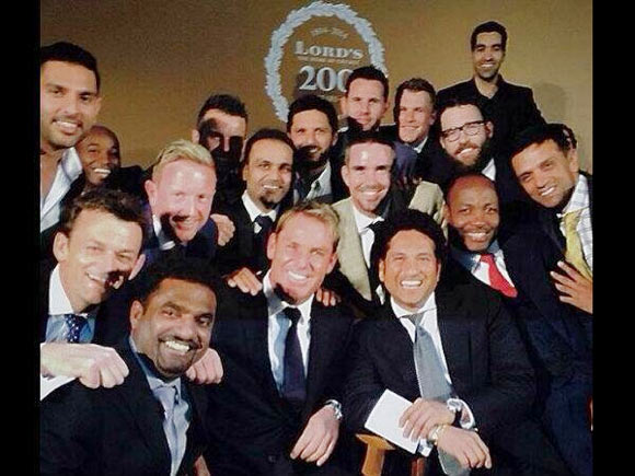 The 'selfie' featuring Shane Warne, Sachin Tendulkar, Rahul Dravid among other top cricketers that went viral on Friday