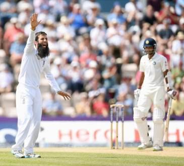 Moeen Ali appeals for the dismissal of India's Bhuvneshwar Kumar on Day 5 of the third Test