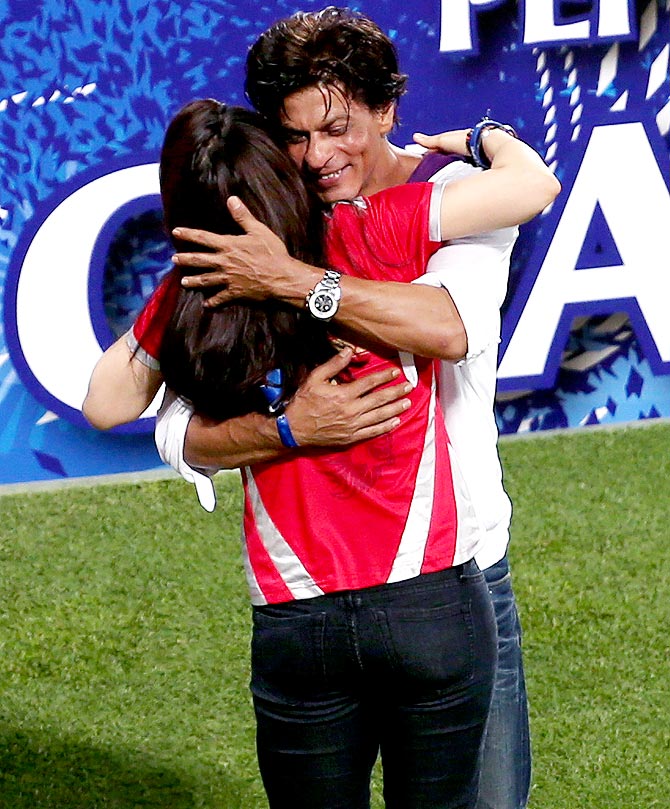 Shah Rukh Khan hugs Preity Zinta after the IPL final