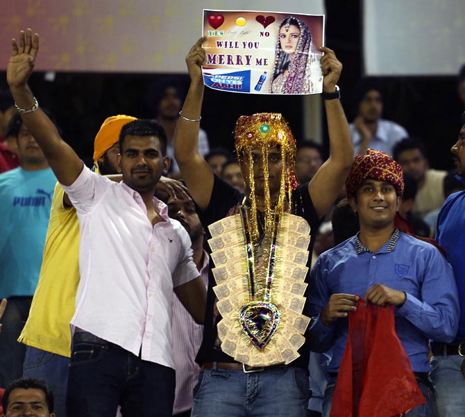 Fans with a message for Kings XI Punjab co-owner Preity Zinta during IPL 6.